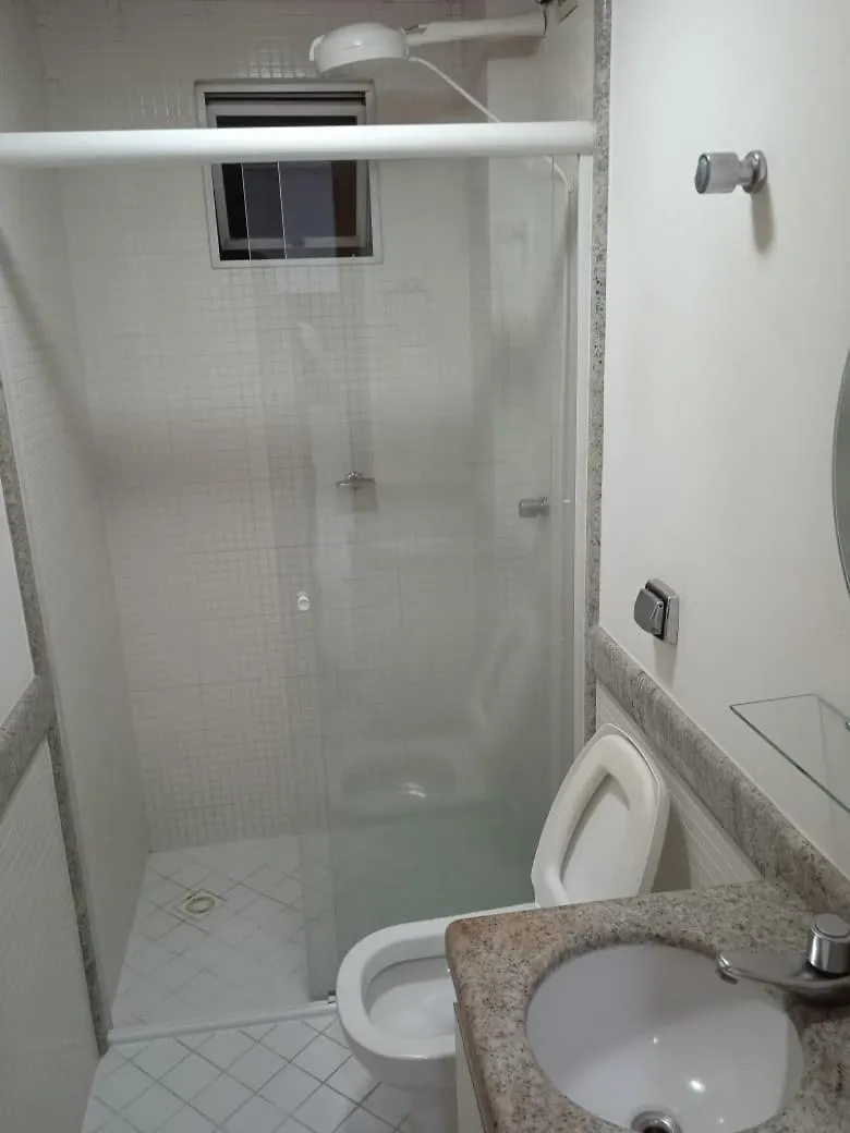 Apto Bom Bonito E Barato Balneário Camboriú アパート